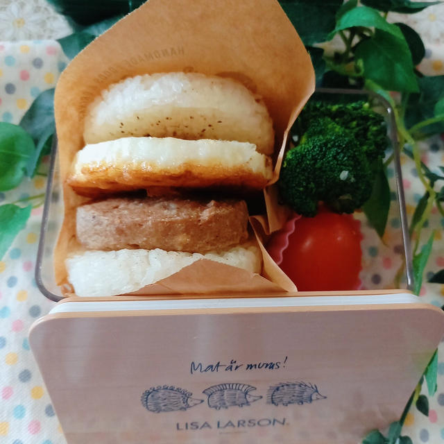ハンバーグエッグライスバーガー〖おにぎり弁当〗