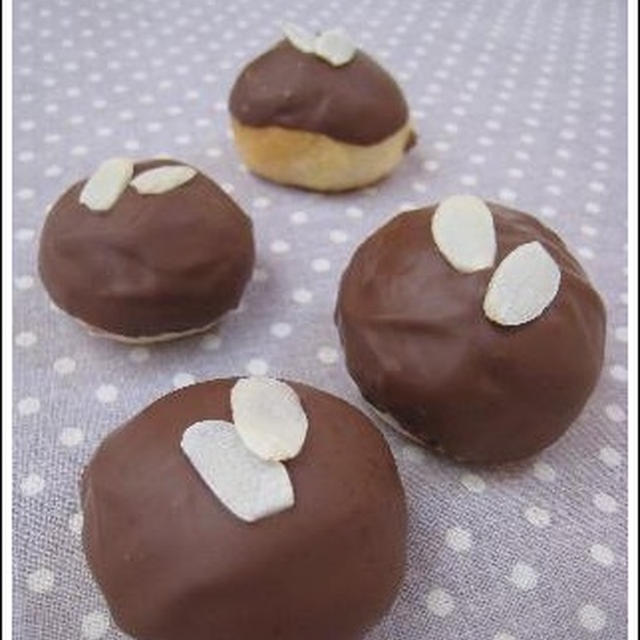銀チョコ風？チョコレートパン