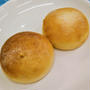 お月見にちなんで真ん丸なパン