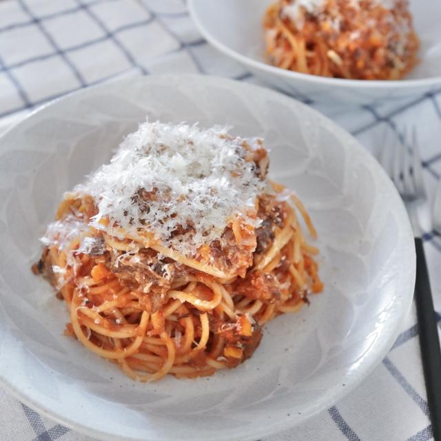 自家製ツナのワンパントマトソースパスタ【レシピ】