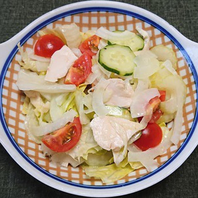 鶏むね肉と野菜のサラダ