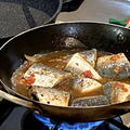 タマリンドの酸味が旨い！シロメシの友、「鰺の辛味煮」。