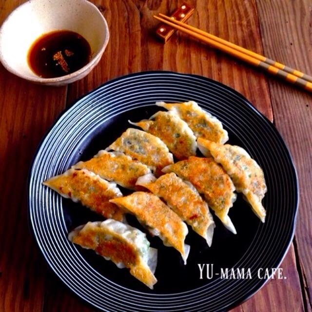 ニラもやしのジューシー餃子♫食パンのヘタ？（笑）