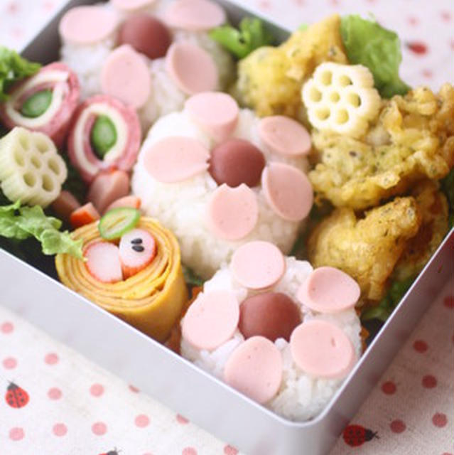 桃色お花おにぎり弁当