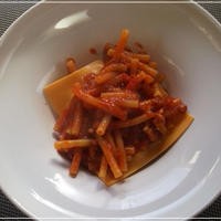早ゆでクイックで、トマトとチーズのパスタ