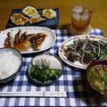 【夕食】ニラレバ炒め・椎茸のマヨチーズ焼き・失敗焼き餃子…