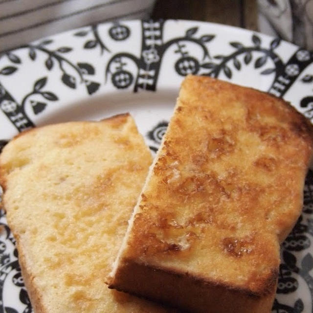 お安い食パンも、塗って焼いたらフレンチトースト