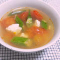プチトマトとオクラ、豆腐のピリ辛スープ