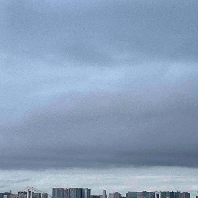 雨になりそうで、、、、　ともう全公演中止にした方が、、、、、、