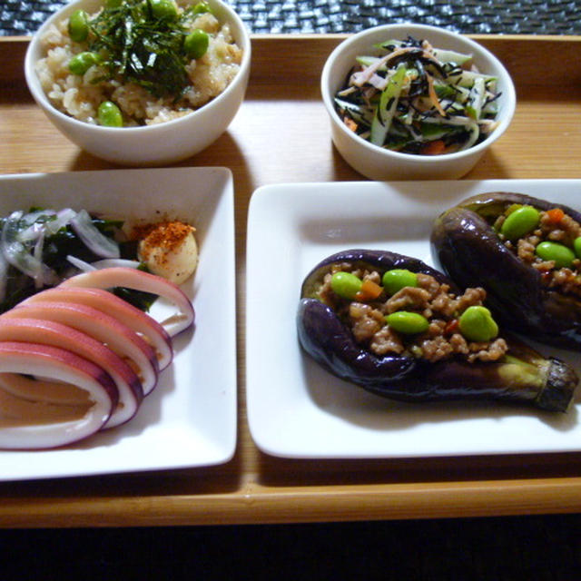 茄子の肉味噌はさみとひじきとカニカマサラダの献立　夕ご飯