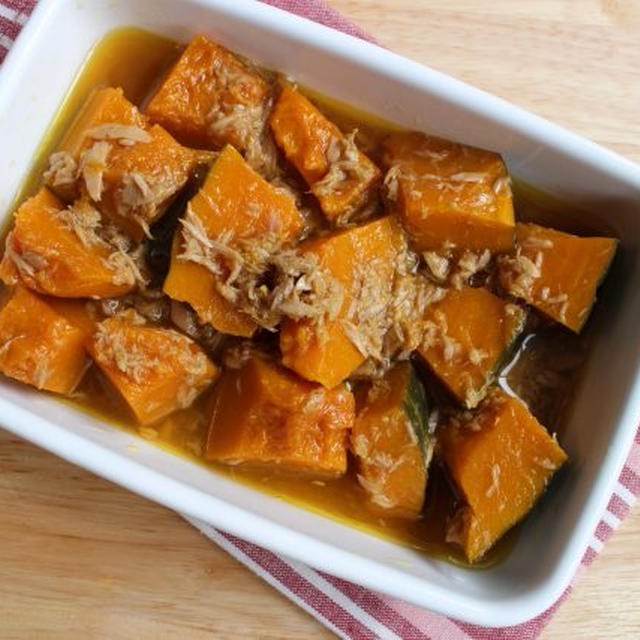 レンジで簡単ほっこり味。かぼちゃとツナの煮物