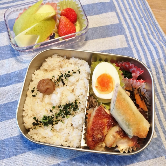 鶏のカリッと焼きのお弁当