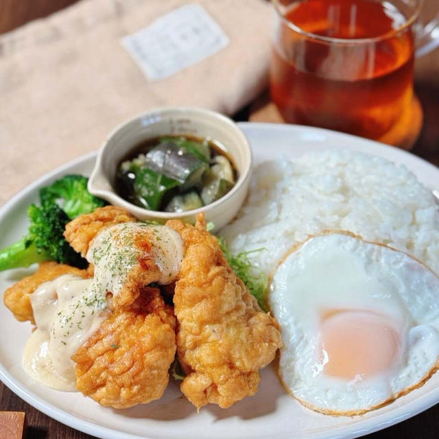 おうちで簡単カフェ気分♪ レンジで完成！ボリューム抜群＆ジューシーな宮崎チキン南蛮ワンプレート♡
