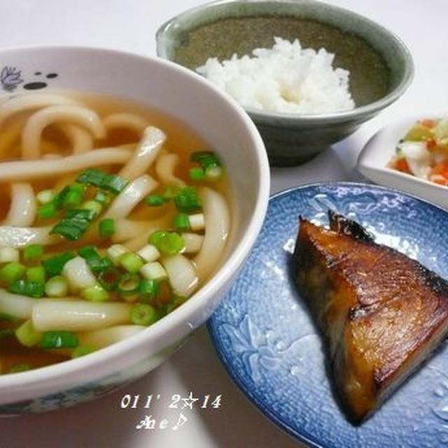 素うどん＆ブリ照り焼き＆ご飯・・・二分の一