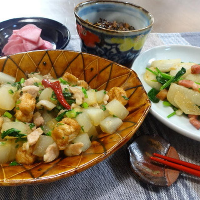 大根と豚肉の炒め煮・ベーコンと長芋のソテー＆牛肉の・・。