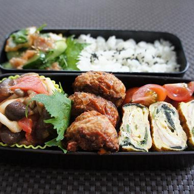 お弁当×きのこのピリ辛マリネ