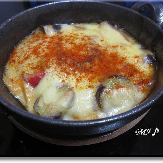 『野菜とツナ缶のグラタン』