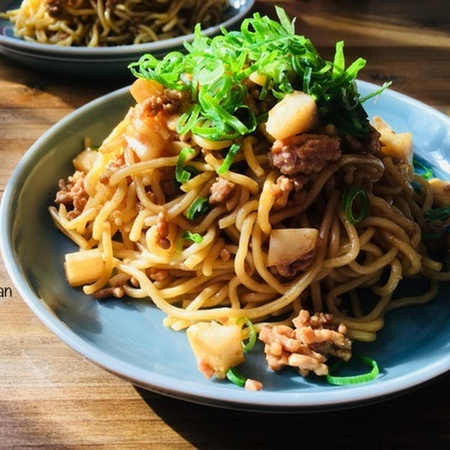 忙しいときにぴったり！シャキシャキ蓮根焼きそば。