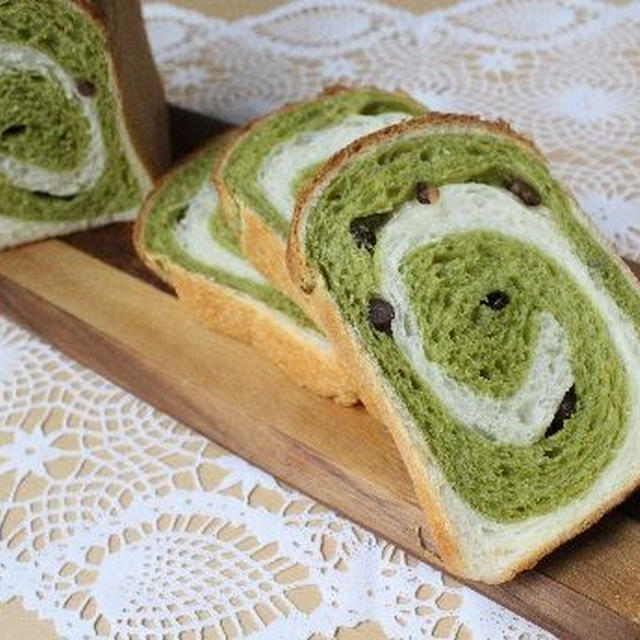 抹茶と甘納豆の渦巻きパン♪