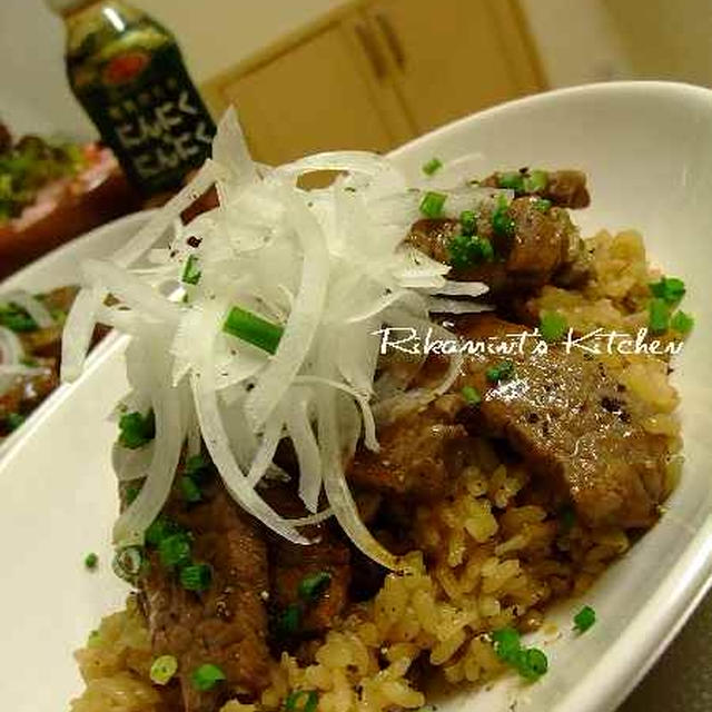 【宮殿焼肉のたれ にんにく×にんにく】 ガーリックビーフピラフ
