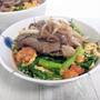 【菜の花とトマトの牛丼】お肉を食べるときは野菜を同じ量食べるのが我が家のオキテ。