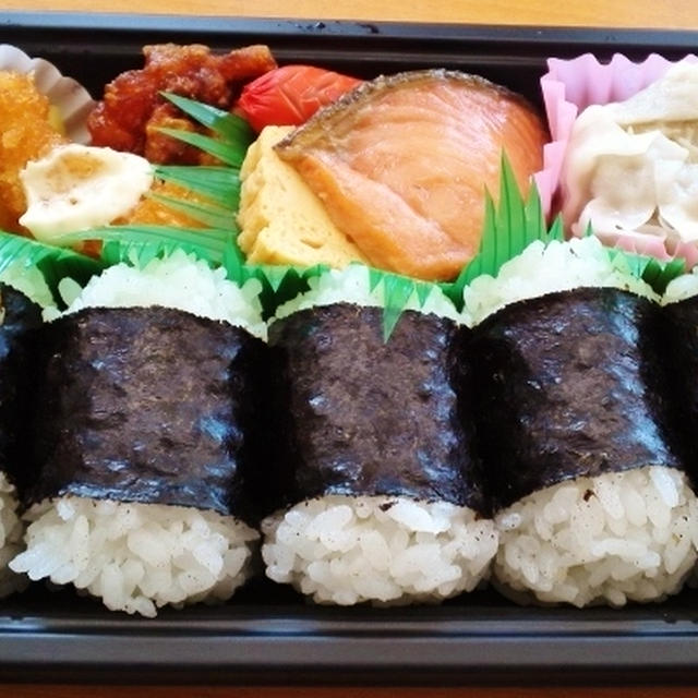 病院の日は仕方ないね～コンビニお握り弁当～おまけの前日ごはん