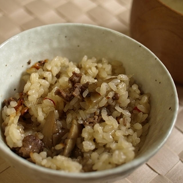 花椒風味の牛肉とごぼうの混ぜごはん