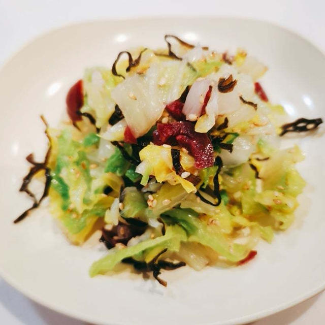 【過去レシピ】ヘルシーなのにやみつきになる♡白菜の梅塩こんぶ和え