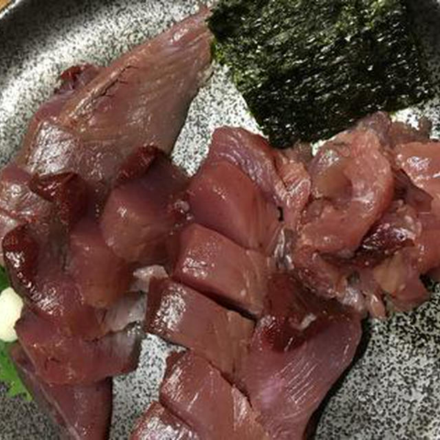 ごま油＋塩でカツオのお刺身を頂く♪