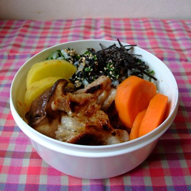豚の味噌漬けお弁当。