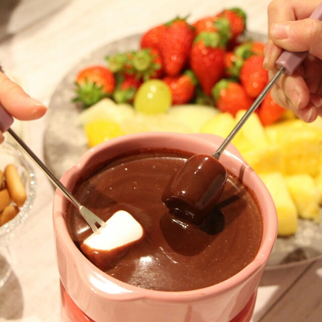 お家でバレンタイン♪チョコフォンデュパーティーしてみました＾＾