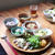 豚トロねぎ塩レモンとチリコンカンチーズ焼き・プレート。