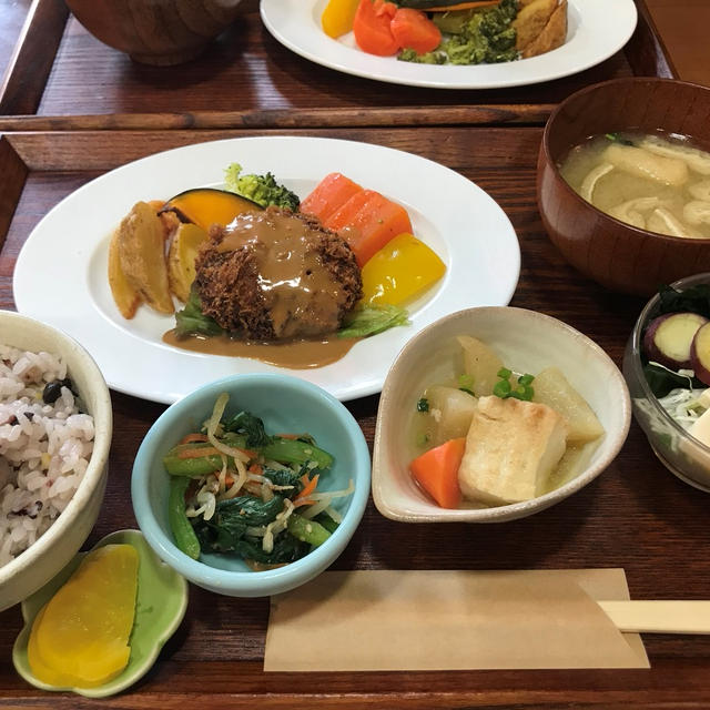 私のランチと夫のラーメン