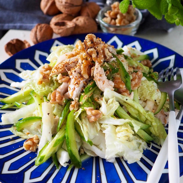 【主菜になる白菜！！白菜大量消費】シャキシャキ白菜と鶏肉の胡桃ごま風味サラダ