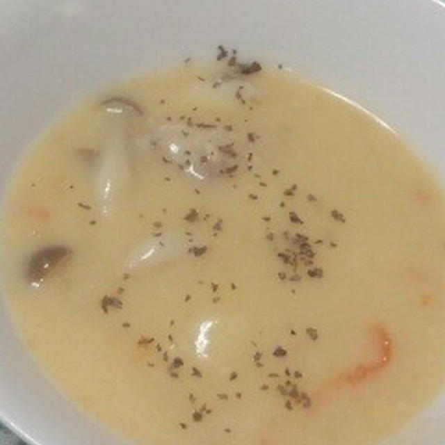 きのこと鶏肉のコーンクリームシチュー