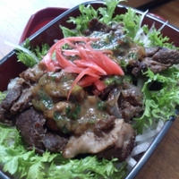 焼き味噌牛すじのり弁当