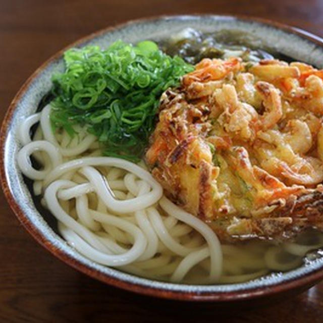 久しぶりに「かき揚げ昆布うどん」