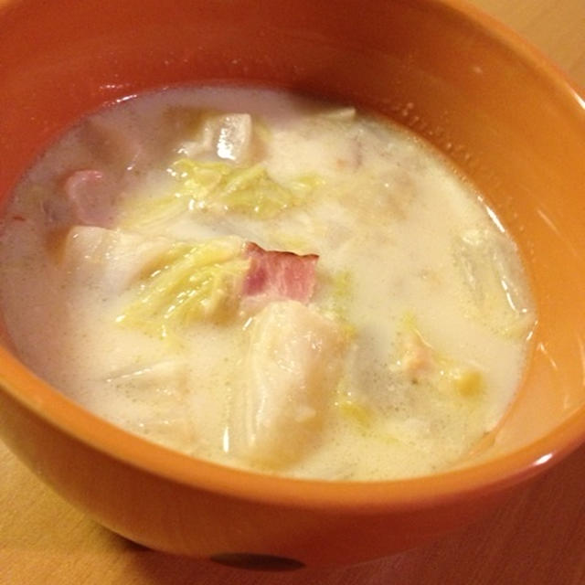 夕ごはん〜白菜と蕪のミルク味噌スープ