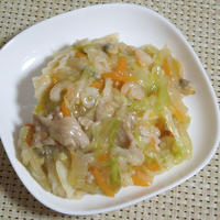 【11月度MVP候補】◇たっぷり野菜の中華丼と◆甘酢あんかけカツ玉丼