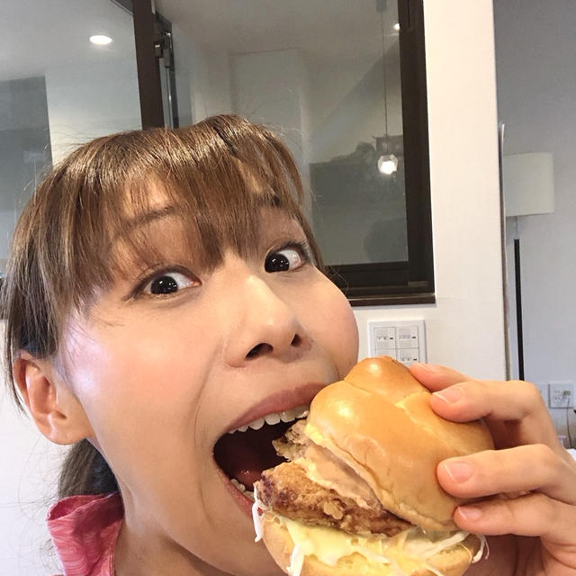 インスタで生ライブします！！