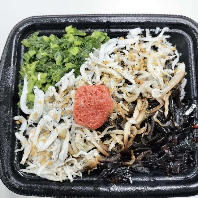 ファミマの国産しらすごはん　最近のランチリピ