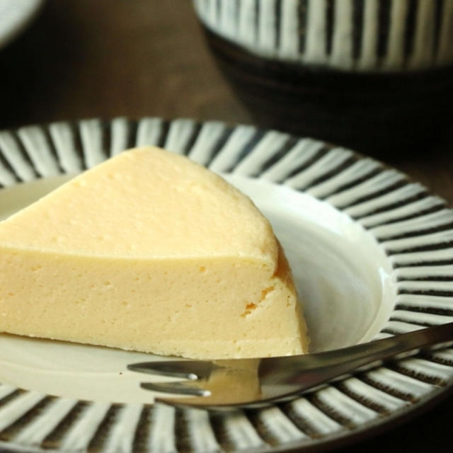 白いチーズケーキ