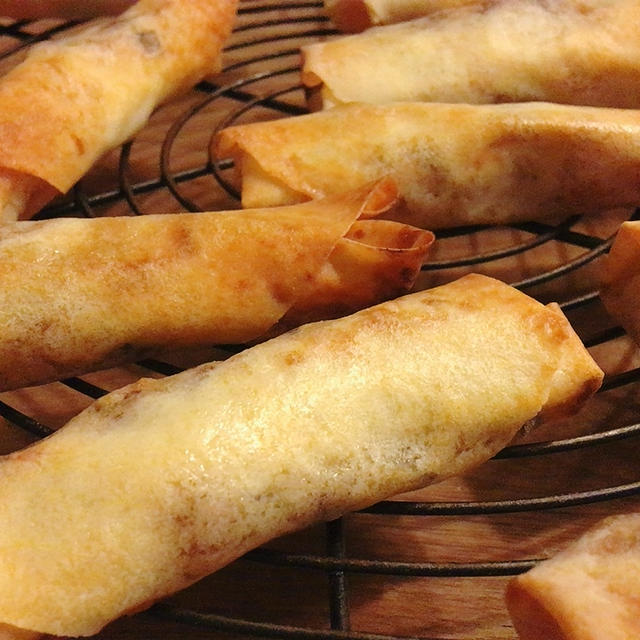 揚げない！りんごの春巻き包み焼き