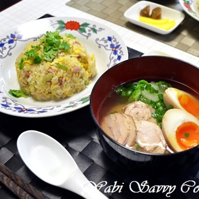 パラパラ炒飯とハーフサイズ鶏叉焼麺