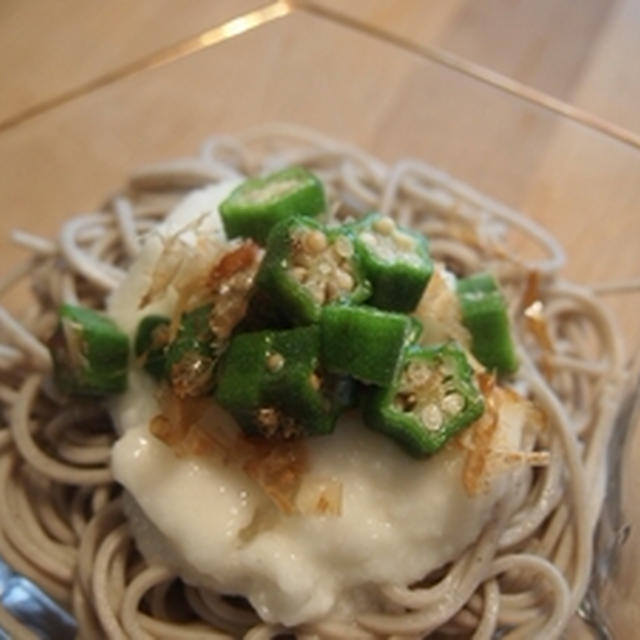 息子の朝ごはんとオクラ