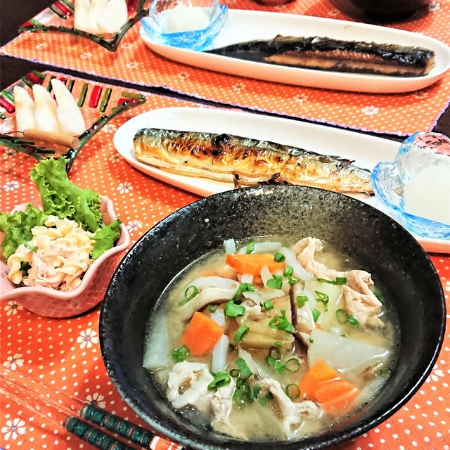 一目ぼれ食器！使ってみて印象も変わる？【焦がしにんにくのコク旨豚汁　de　夕食】物事のとらえ方。