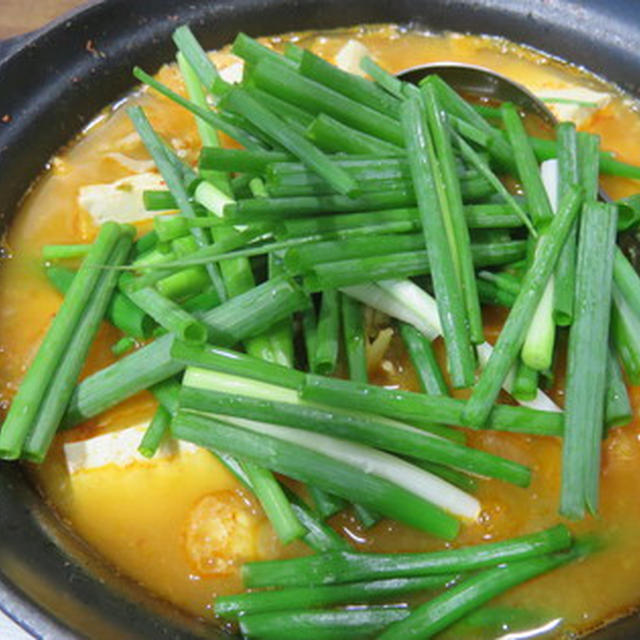 暑いときこそ暑い食べ物で！キムチチゲ