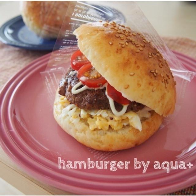 お家で手作りバンズのハンバーガー！！