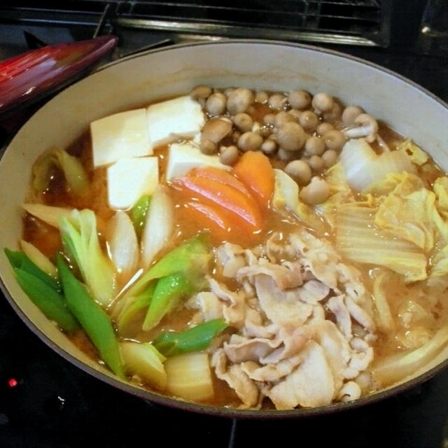 本日のお鍋☆味噌ニンニク鍋