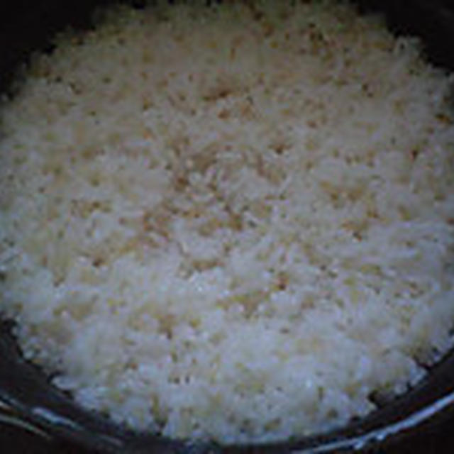 湯立てで白米（９８２）。。。宮城県産登米の米特別栽培米ササニシキ・白米（あいざわ米店）と茨城県産うまかっぺコシヒカリ玄米・新米（あいざわ米店）